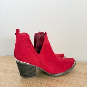 Journee Issla Red Western Booties Pointed Toe Block Heel 8.5